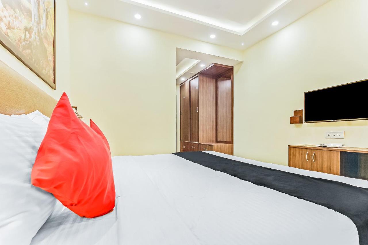Capital O 64180 Adam'S Beach Resort Baga Exterior foto
